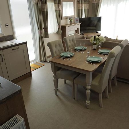Dotty'S Retreat Villa Milford on Sea Esterno foto