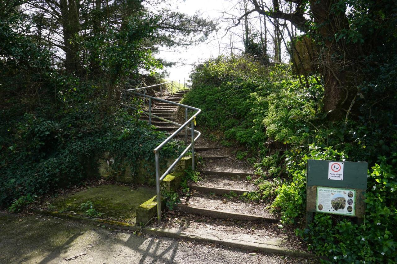 Dotty'S Retreat Villa Milford on Sea Esterno foto