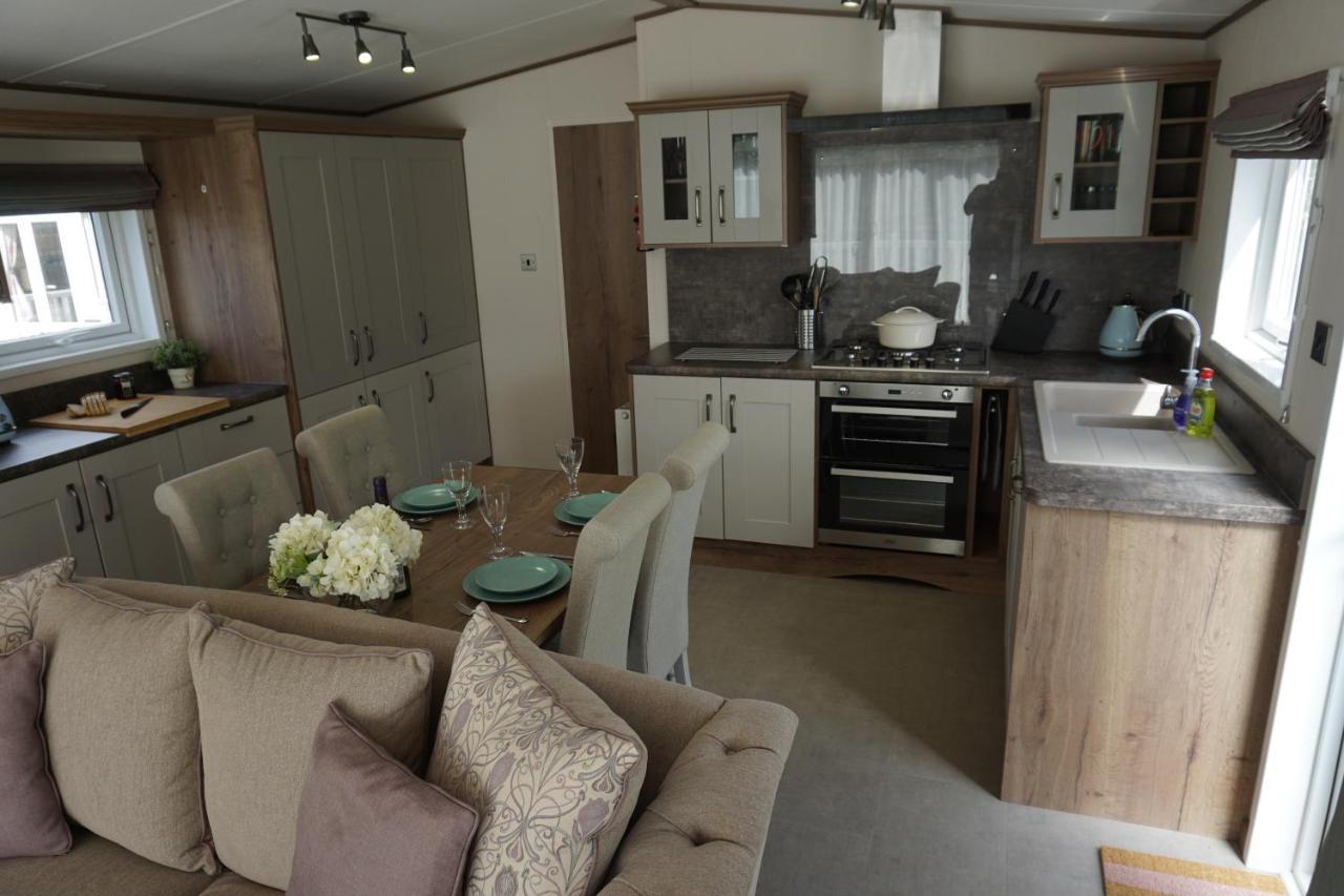 Dotty'S Retreat Villa Milford on Sea Esterno foto