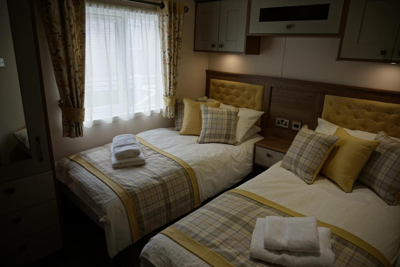 Dotty'S Retreat Villa Milford on Sea Esterno foto