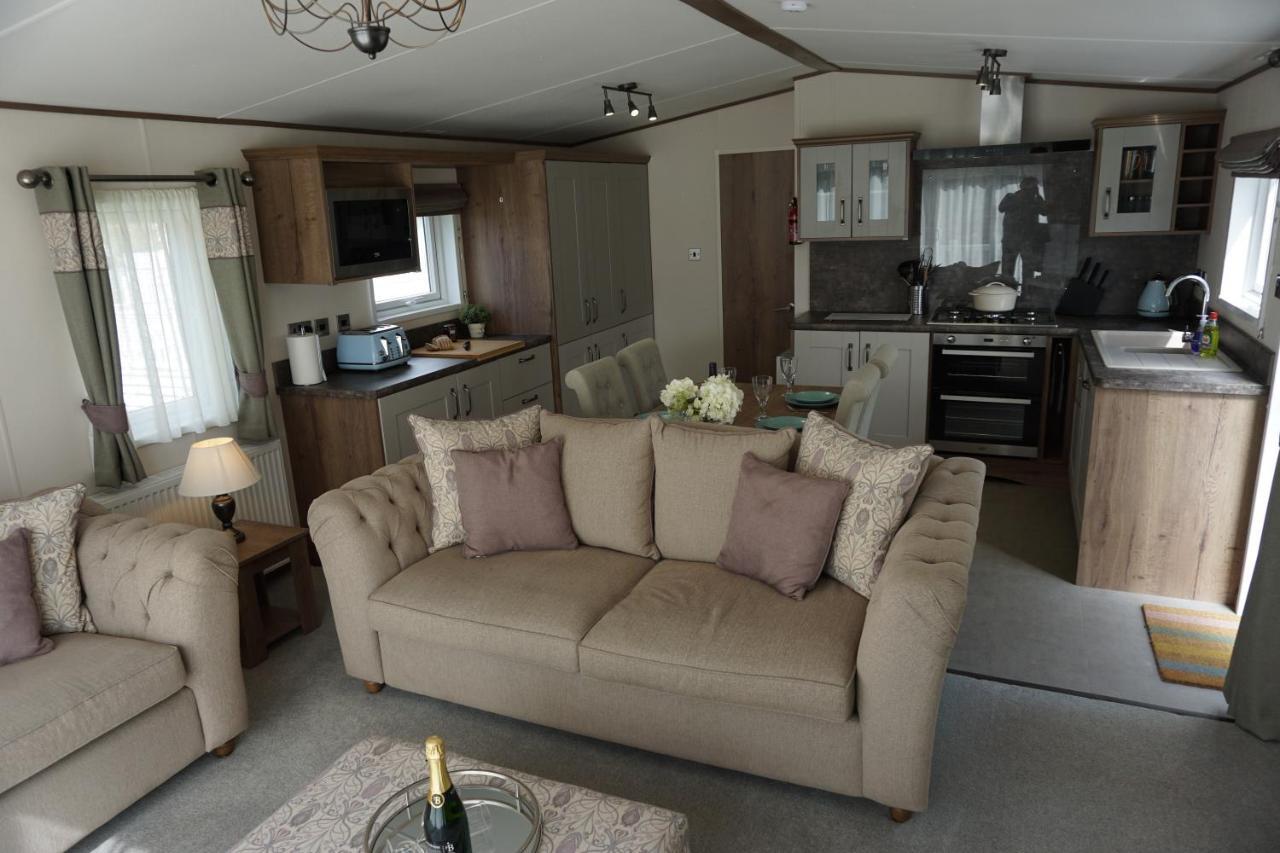 Dotty'S Retreat Villa Milford on Sea Esterno foto