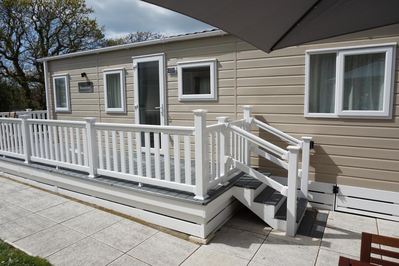 Dotty'S Retreat Villa Milford on Sea Esterno foto