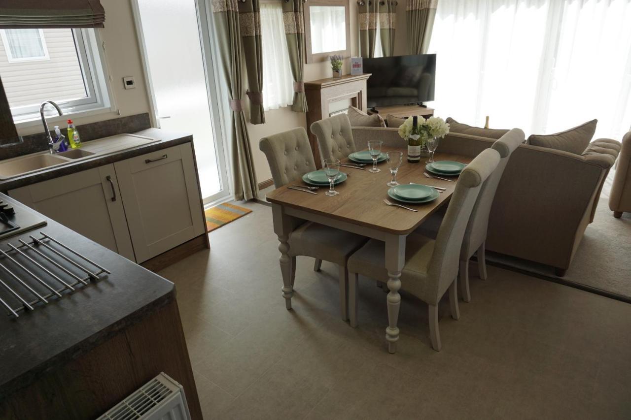 Dotty'S Retreat Villa Milford on Sea Esterno foto