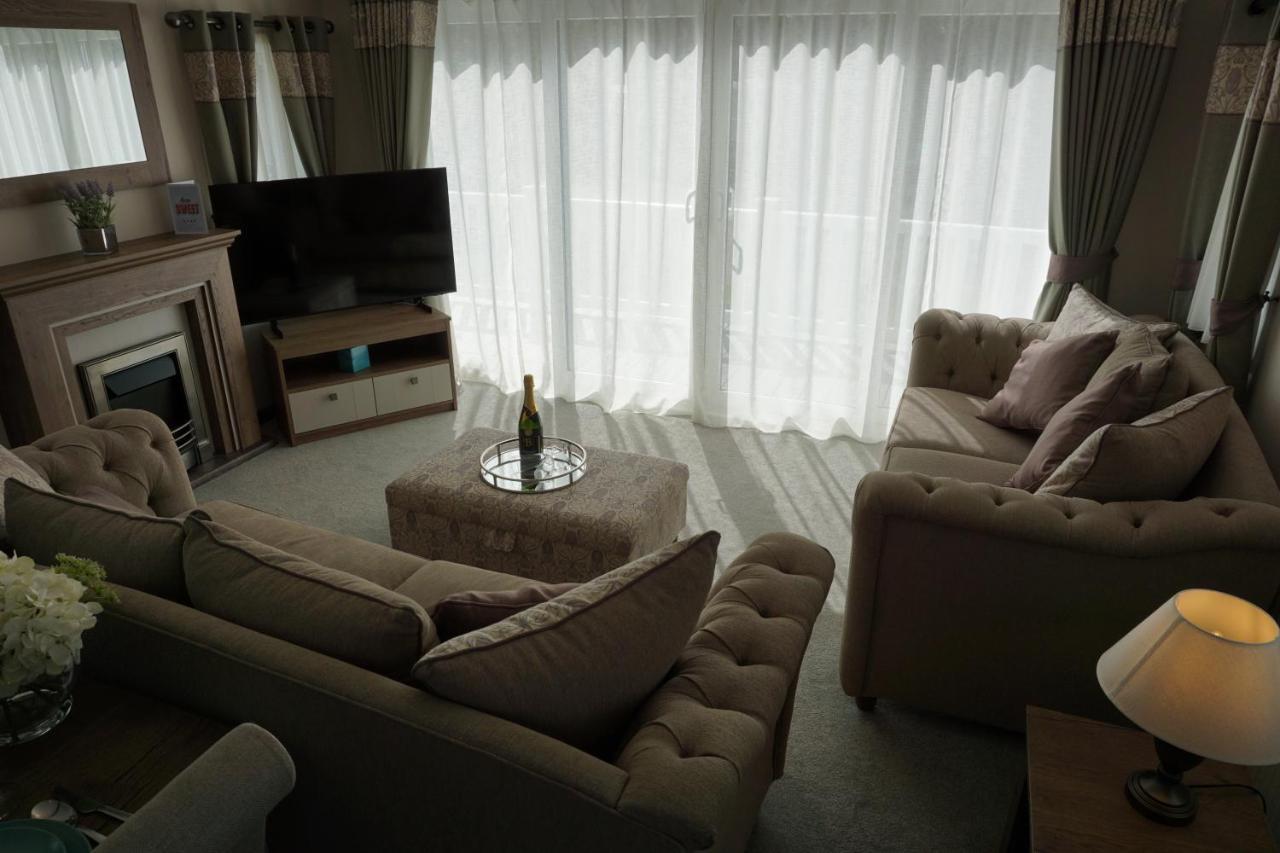 Dotty'S Retreat Villa Milford on Sea Esterno foto