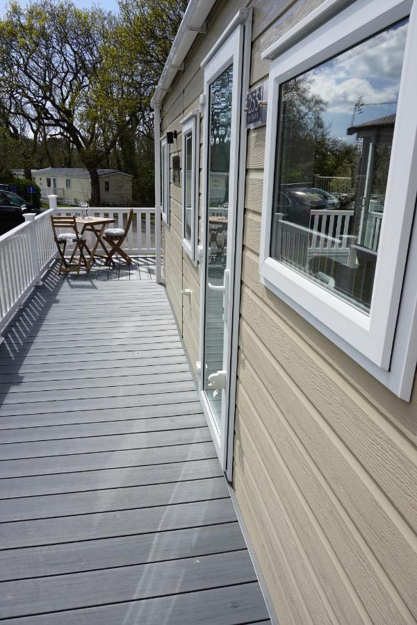 Dotty'S Retreat Villa Milford on Sea Esterno foto